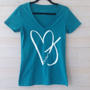 teal CARAMEL CANTINA vneck short sleeve top